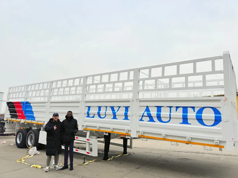 Luyiフラットベッドセミトレイラーは、タンザニアのインフラストラクチャの野望を強化します