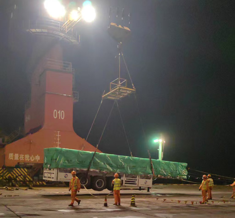 Luyi 3 軸フラットベッド セミトレーラーのバッチが出発し、オマーン市場に無事出荷されました