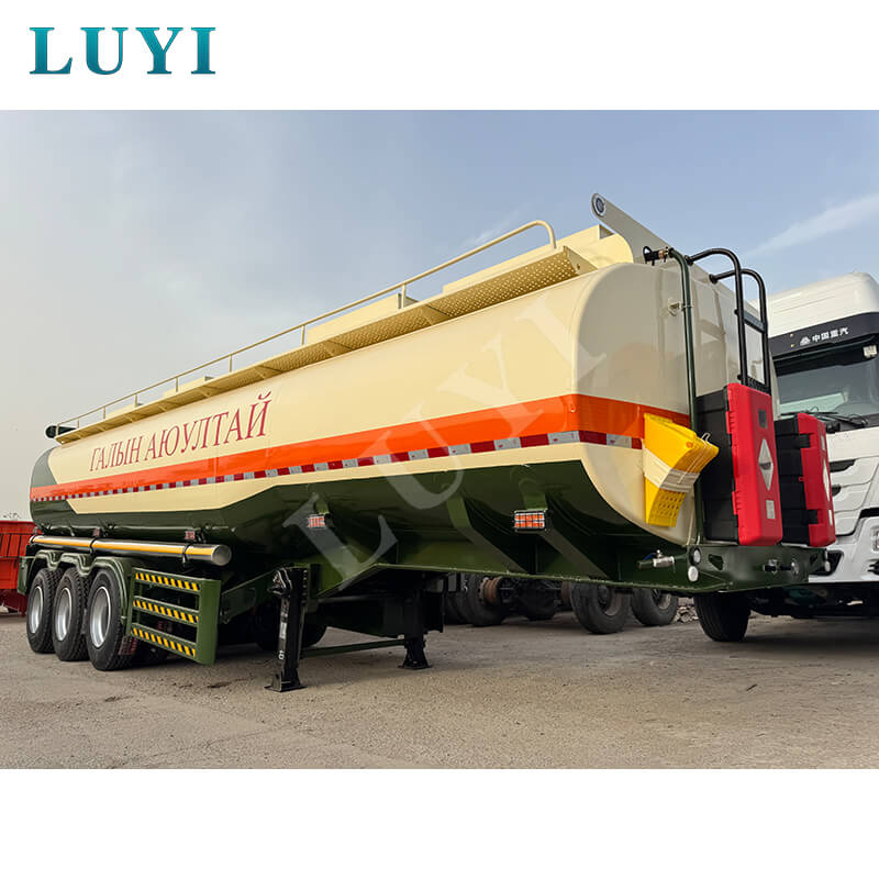 エネルギー輸送の安全ラインを強化するためにカスタマイズされた3軸オイルタンクセミトレーラーがモーリタニアに出荷