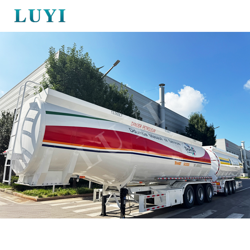 国境を越えた配送が強みを発揮 —— 3軸オイルタンクセミトレーラーがアルジェリアに向けて出発し、現地の物流を強化