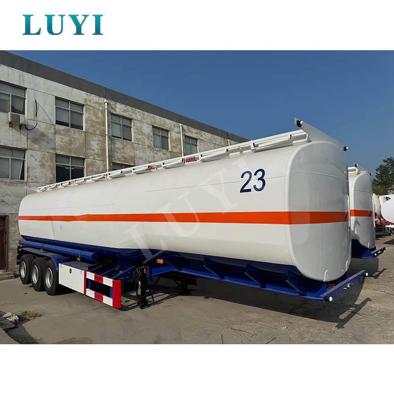 3軸45,000リットル5室オイルタンクセミトレーラー