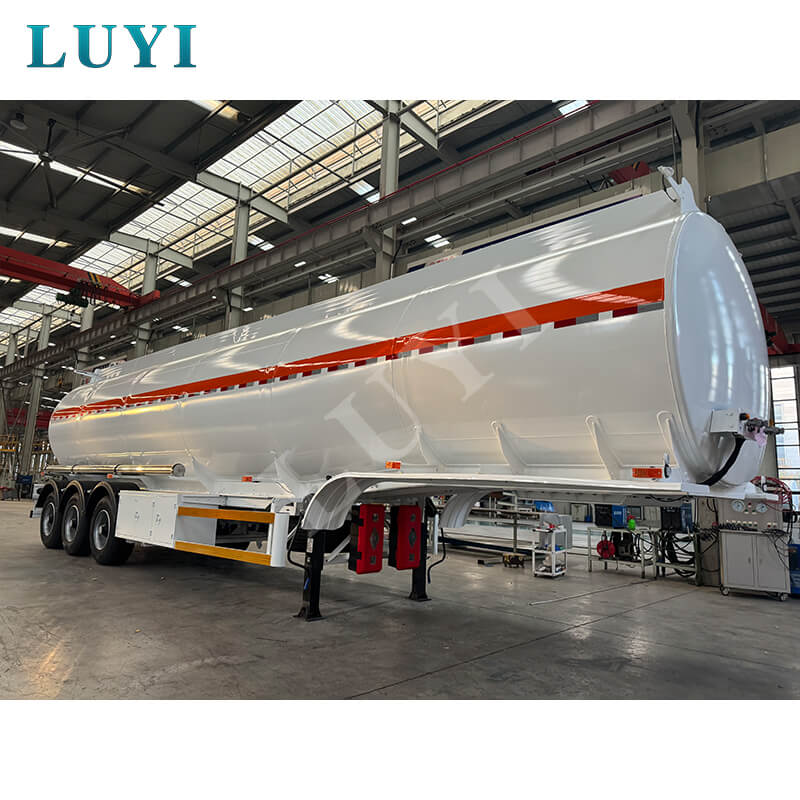 3 軸 60 トン 45,000 リットル炭素鋼オイル タンク セミトレーラー