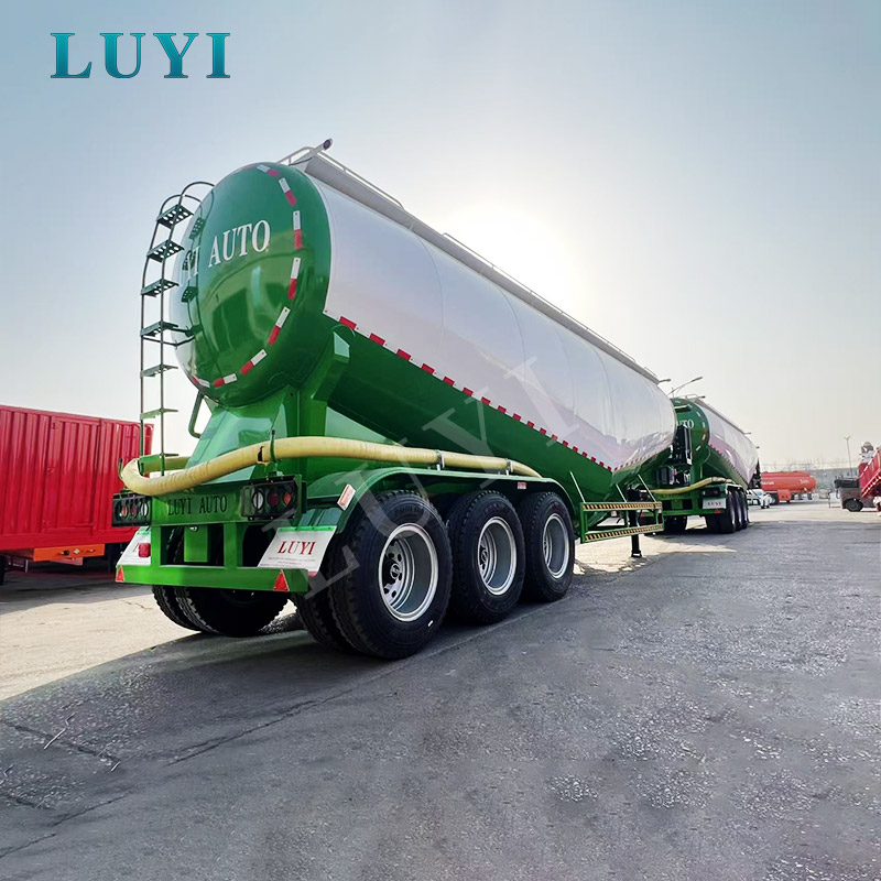 セメント、フライアッシュおよびドライバルク粉末用の 3 軸 60m3 粉末タンクセミトレーラー