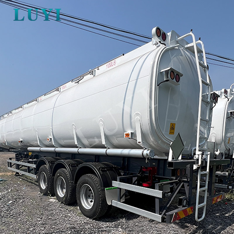 55,000L 3 軸燃料タンカー セミトレーラー オイル、ディーゼル、燃料の配送用