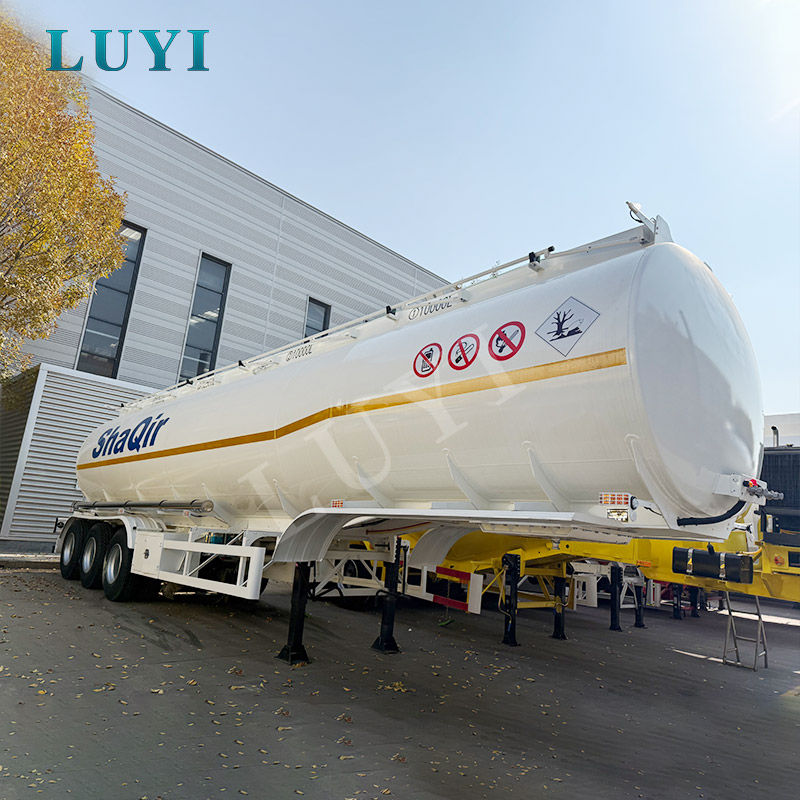 LUYI 45,000L 燃料タンカー セミトレーラー: 安全かつ効率的な燃料分配のために設計