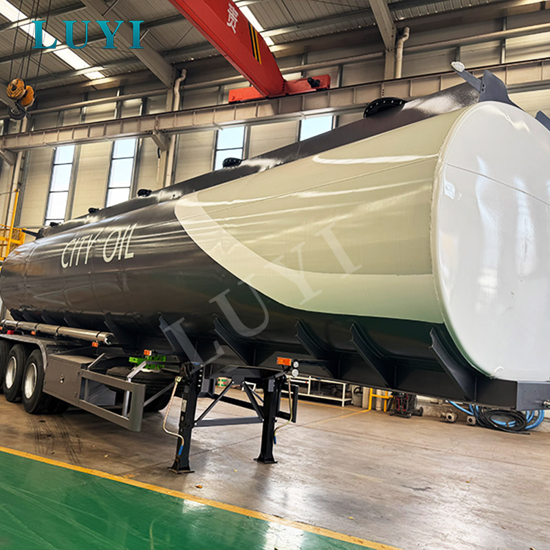 LUYI 工場出荷時の価格 3 軸 40,000 リットル オイル タンク セミトレーラー