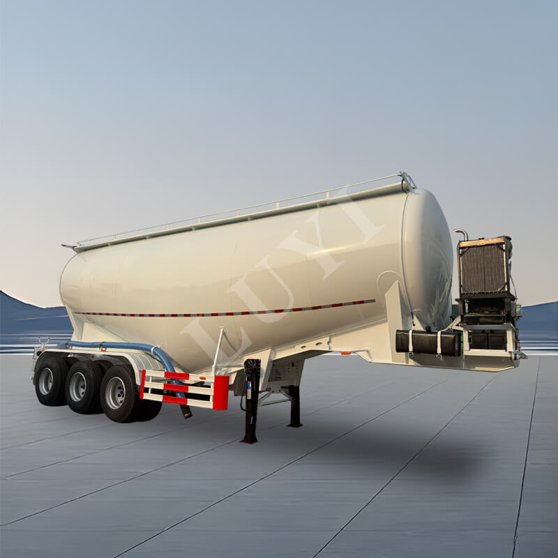 3軸30トン粉体タンクセミトレーラー